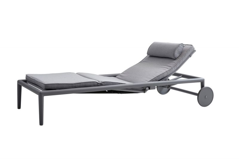 Conic AirTouch Outdoor Sonnenliege mit Gasfeder hellgrau Cane-Line